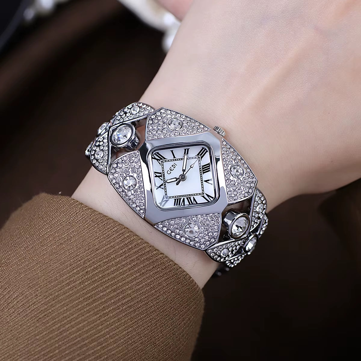 Women'S Watch Light Luxury Fashion Diamond Bracelet Waterproof Ladies' Quartz Watches Clock Gift Wristwatch